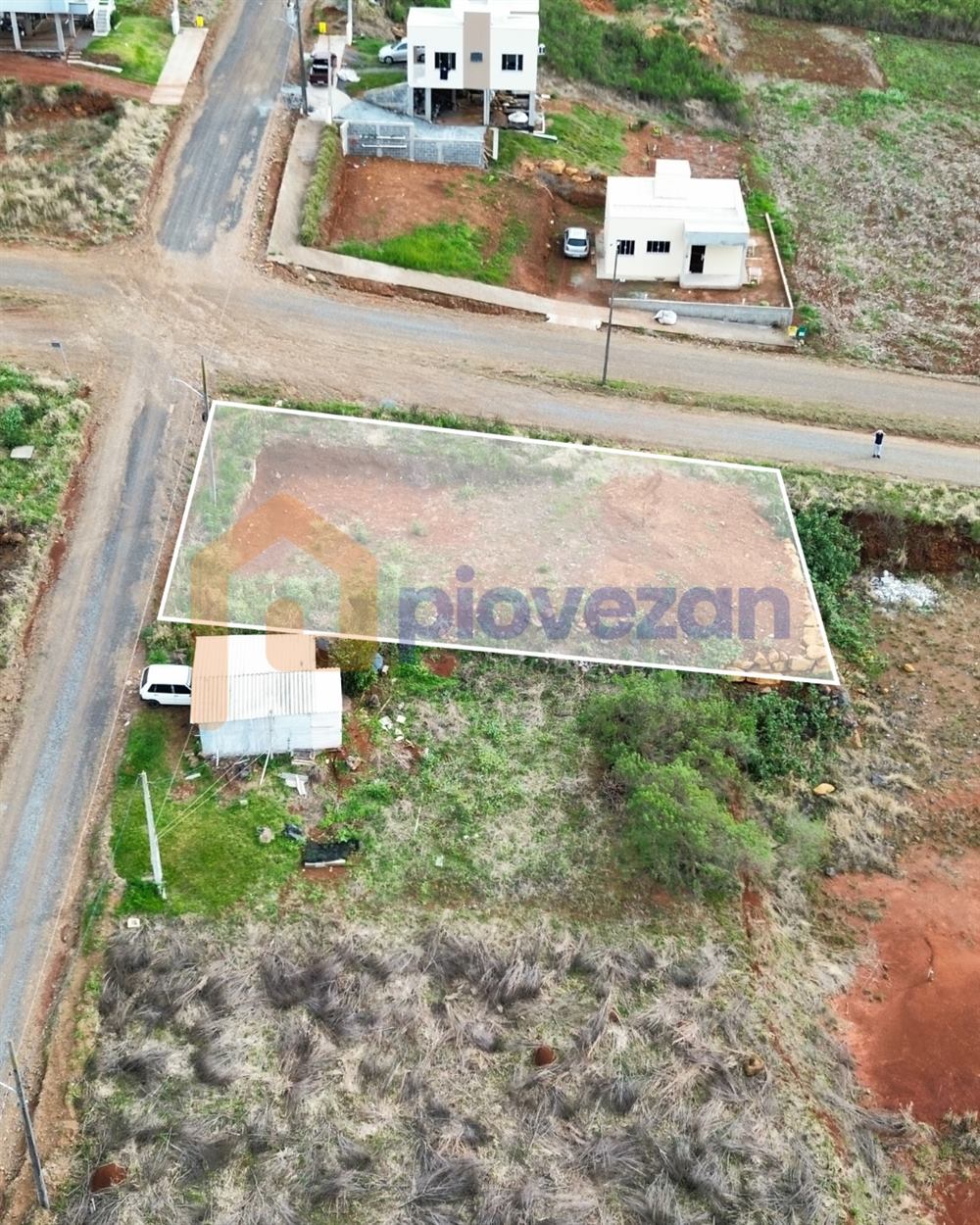Terreno à venda com 450 m² – foto 2