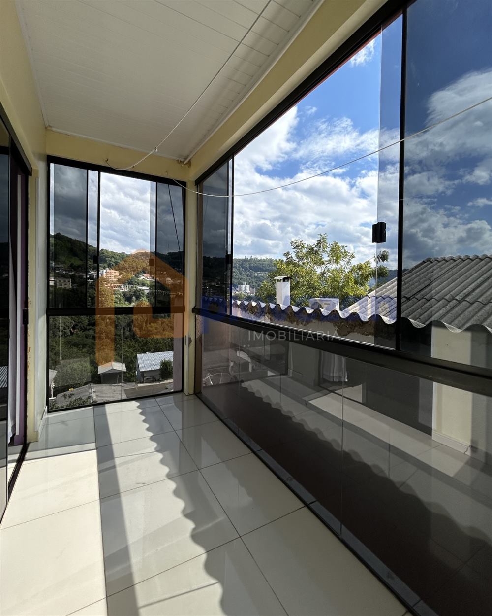 Casa à venda com 350 m², 6 quartos e 4 vagas – foto 2