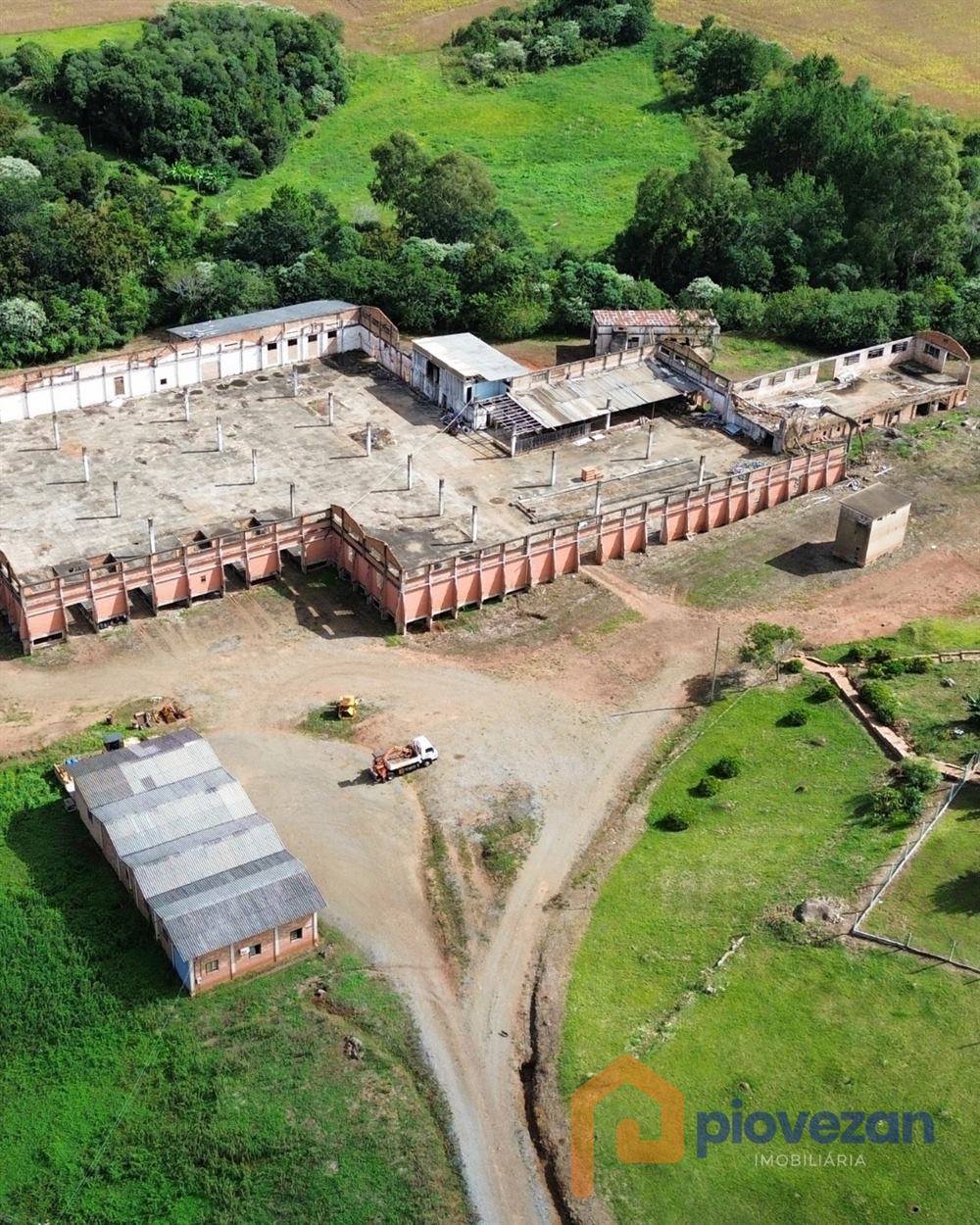 Área à venda com 33.000 m² – foto 4